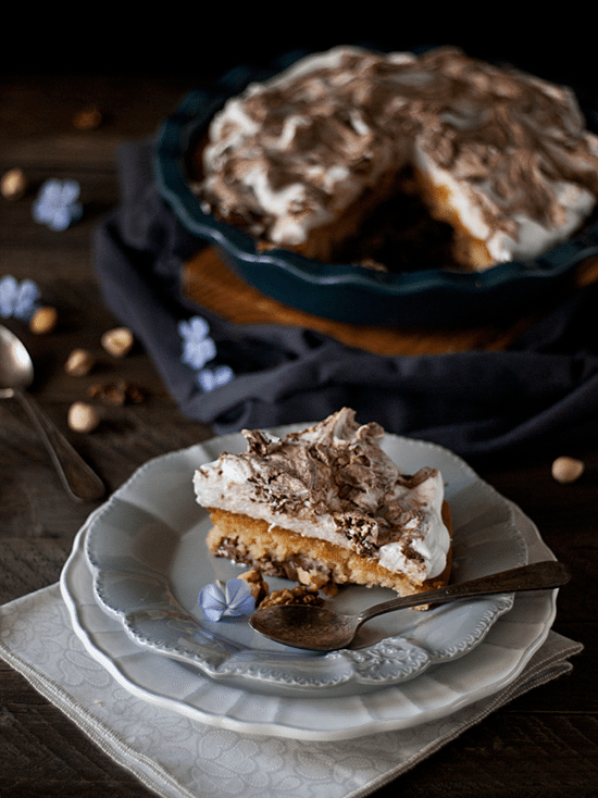 Tarta de nutella y merengue Tarta de nutella y merengue