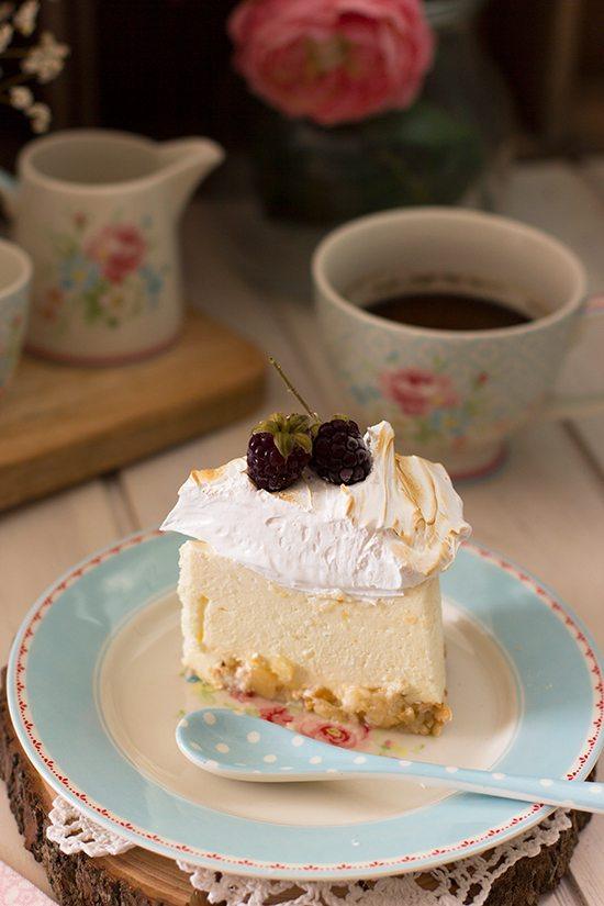 Tarta de limón con merengue crujiente Tarta de limón con merengue crujiente