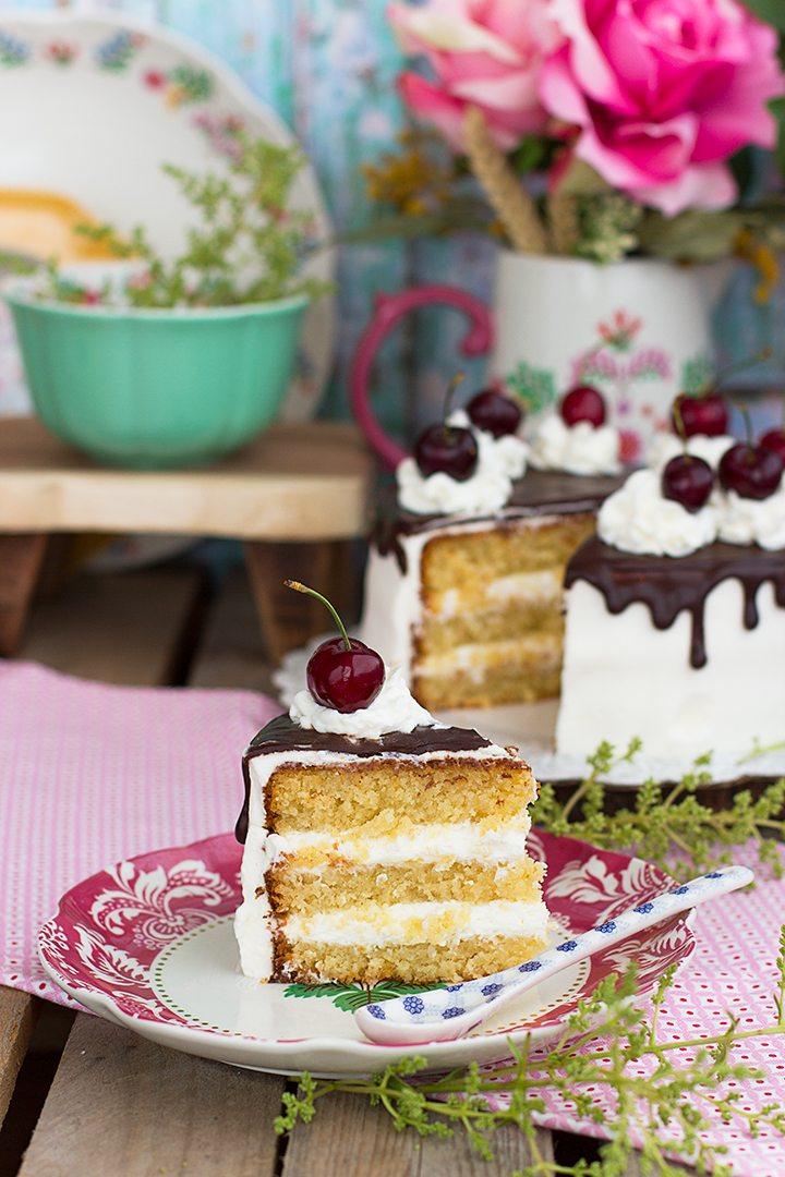 tarta-sin-gluten-de-almendra-coco-y-chocolate-4