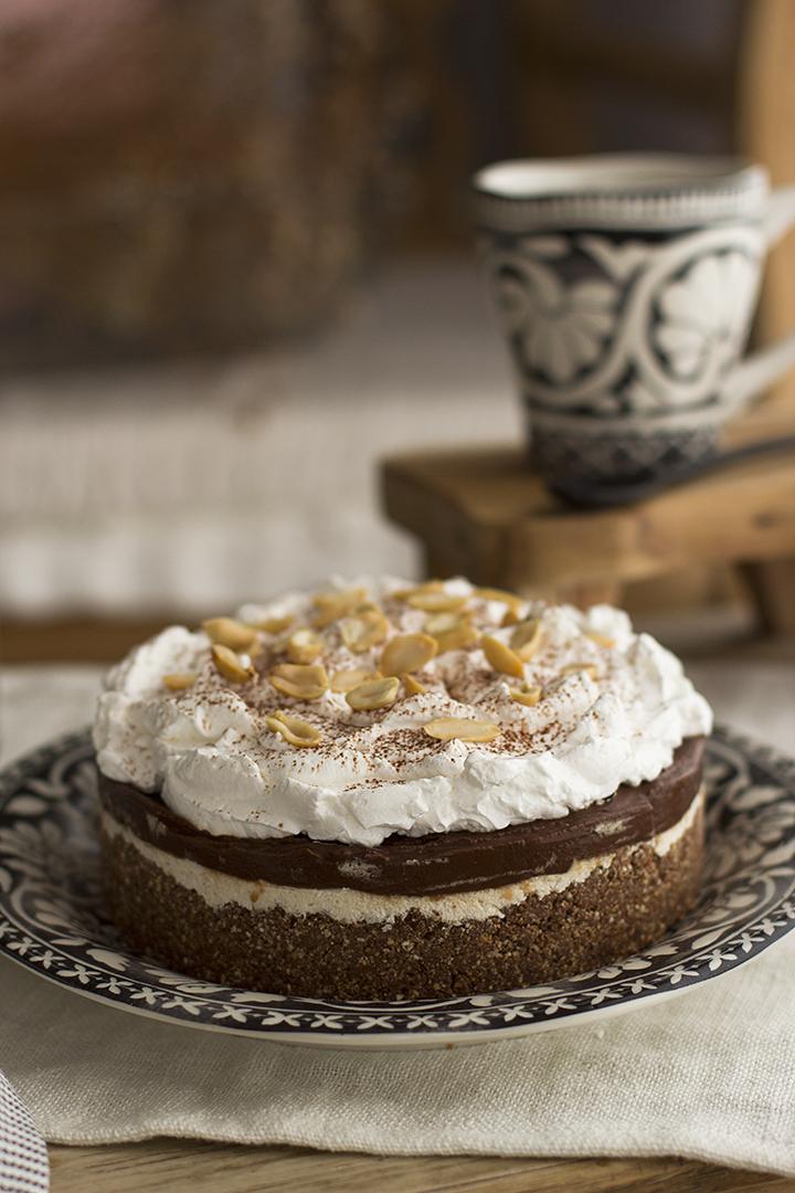 Tarta sin horno de Chocolate y Cacahuete Tarta sin horno de Chocolate y Cacahuete
