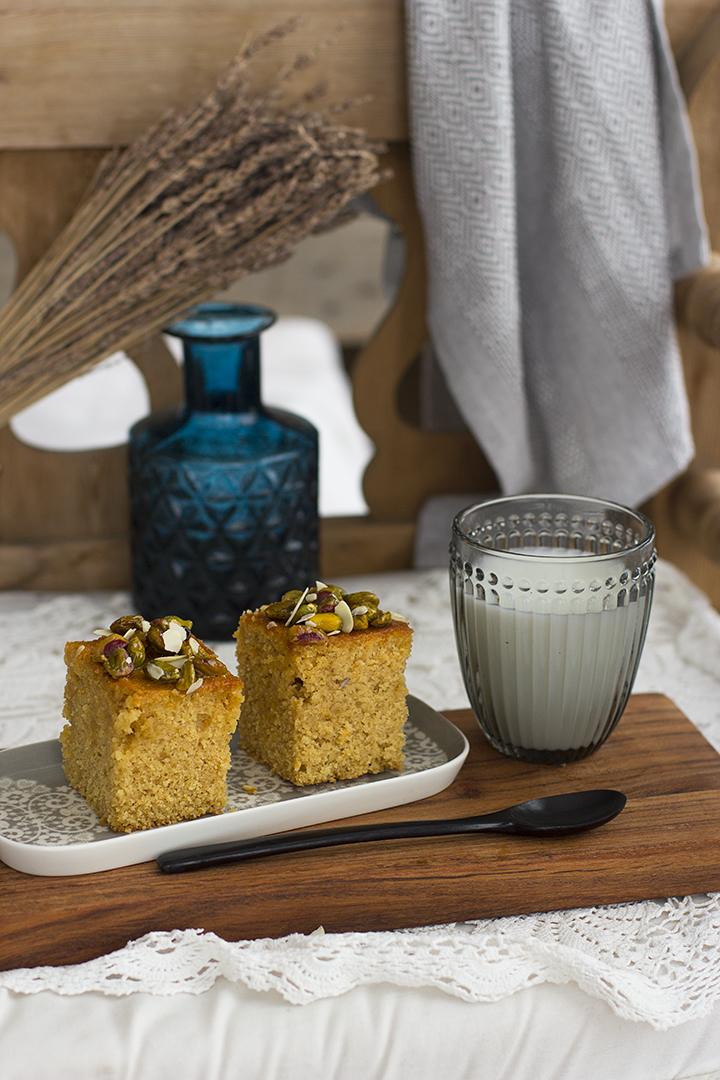 Pastel de naranja con miel y pistachos receta griega Pastel de naranja con miel y pistachos receta griega