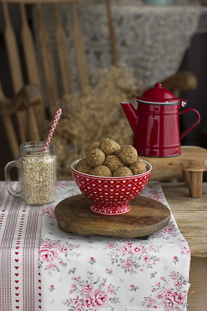 Bolitas energéticas de manzana y avena Bolitas energéticas de manzana y avena