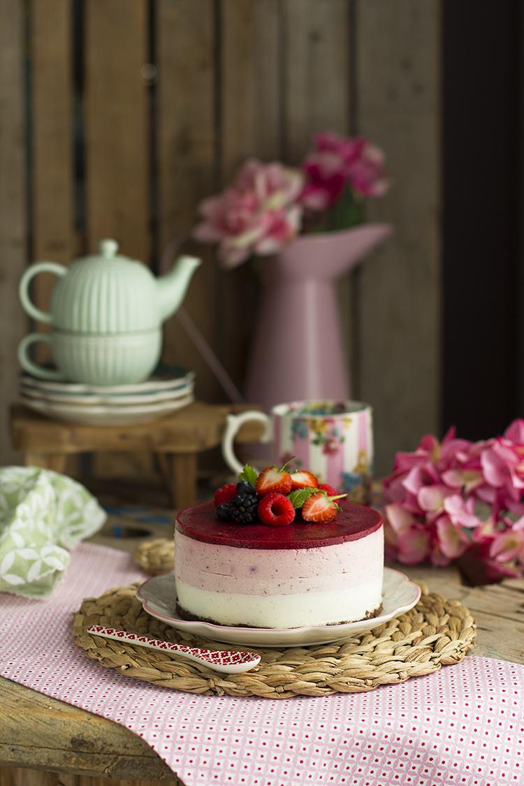 Cheesecake de Frutos Rojos Saludable fácil y rica Cheesecake de Frutos Rojos Saludable fácil y rica