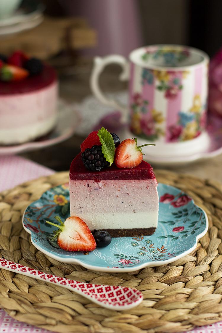 Cheesecake de Frutos Rojos Saludable fácil y rica Cheesecake de Frutos Rojos Saludable fácil y rica