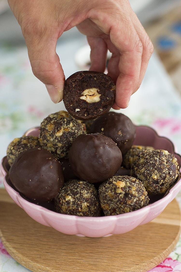 Ferrero Rocher saludable con solo 4 ingredientes super fácil Ferrero Rocher saludable con solo 4 ingredientes super fácil