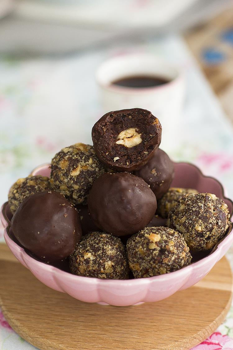 Ferrero Rocher saludable con solo 4 ingredientes super fácil Ferrero Rocher saludable con solo 4 ingredientes super fácil