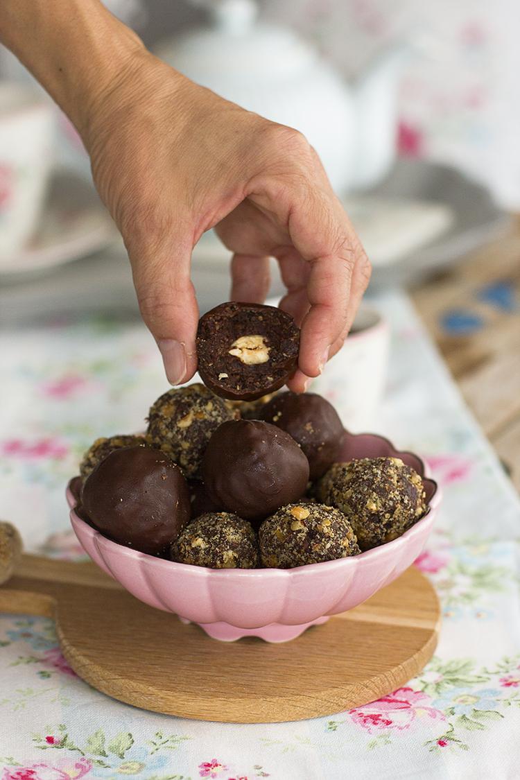 Ferrero Rocher saludable con solo 4 ingredientes super fácil Ferrero Rocher saludable con solo 4 ingredientes super fácil