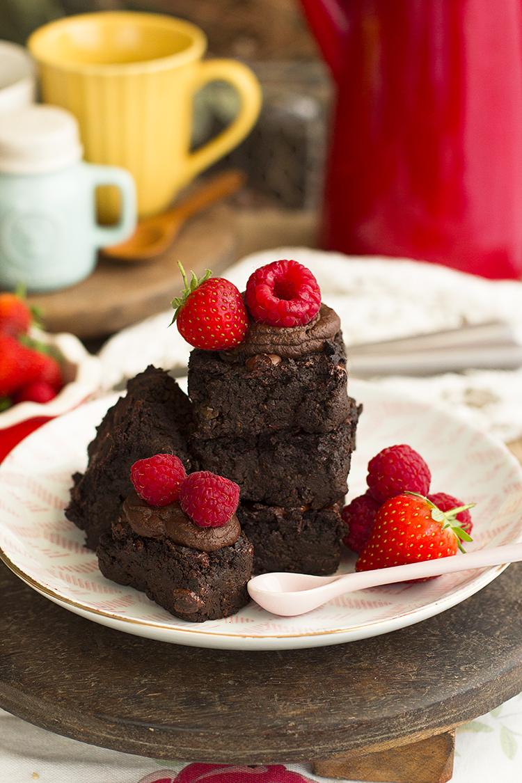 Brownie Fit con Guisantes con solo 100 calorías por porción Brownie Fit con Guisantes con solo 100 calorías por porción