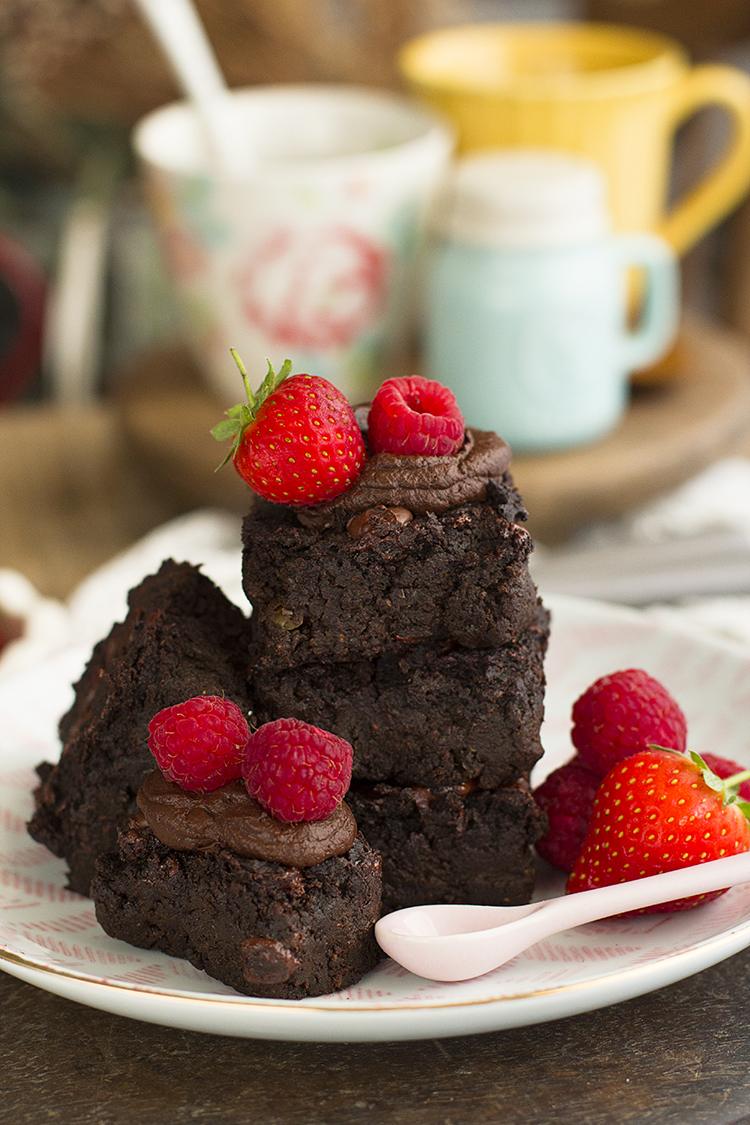 Brownie Fit con Guisantes con solo 100 calorías por porción Brownie Fit con Guisantes con solo 100 calorías por porción