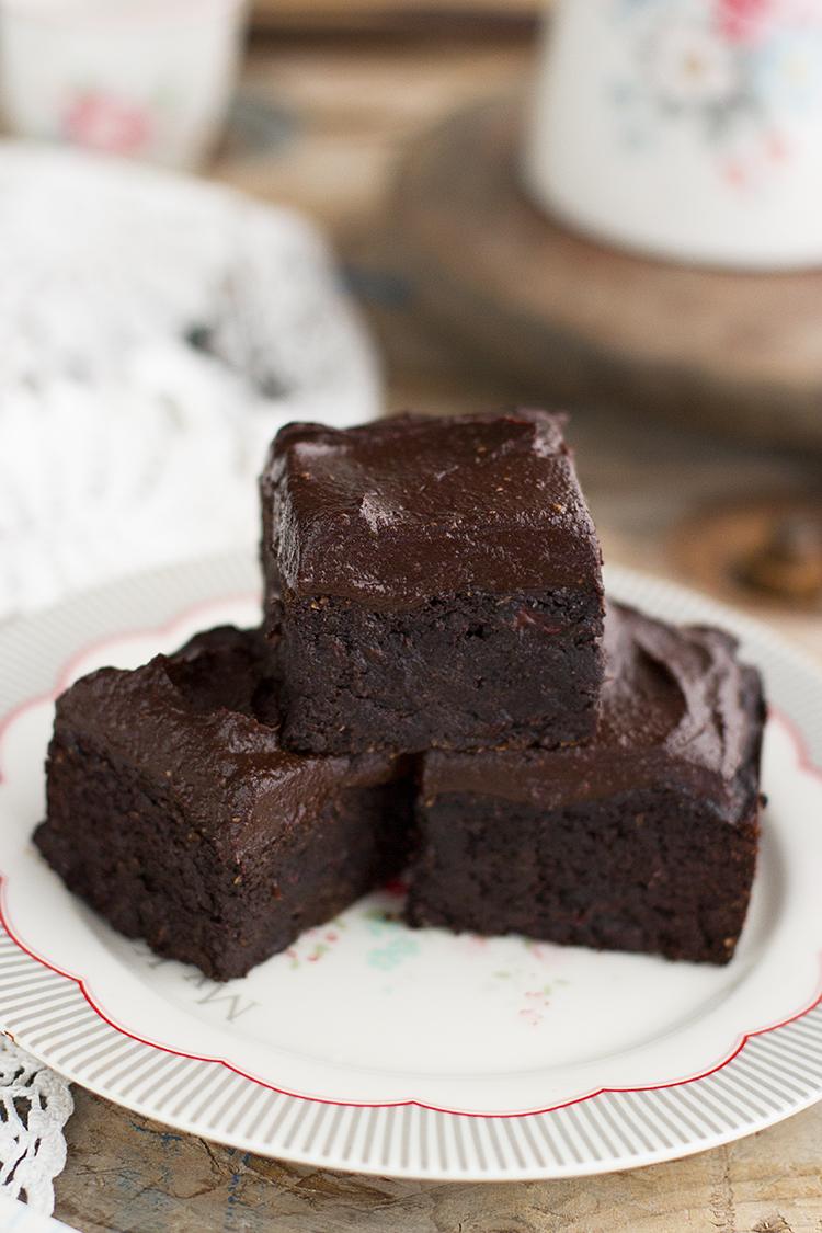 Brownie de Aguacate y coco con nutella casera receta fácil Brownie de Aguacate y coco con nutella casera receta fácil