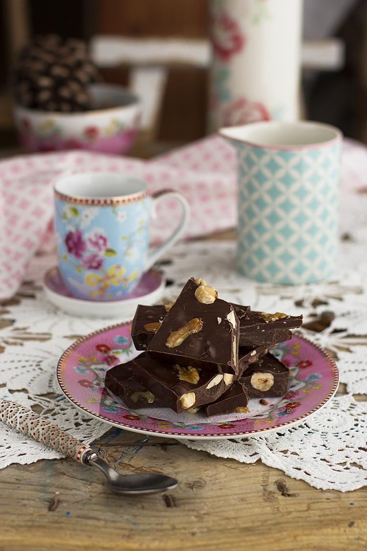Tableta de Chocolate con Cacahuete y Frutos Secos receta fácil Tableta de Chocolate con Cacahuete y Frutos Secos receta fácil