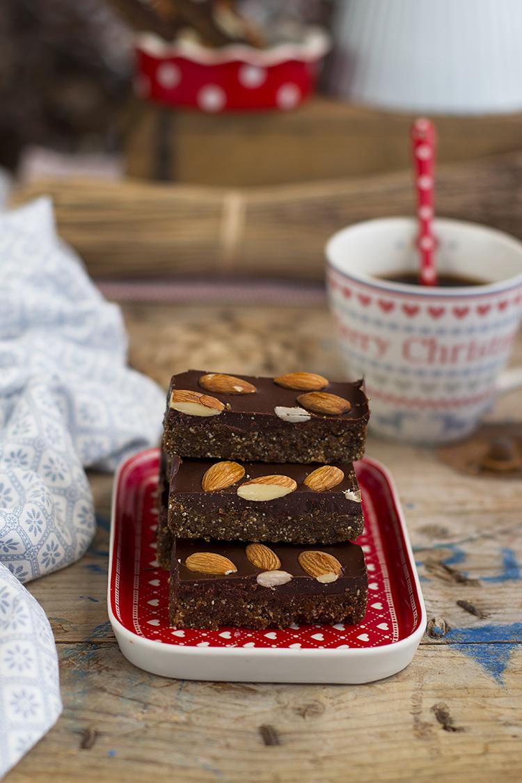 Turrón saludable de frutos secos y chocolate la mejor opción navideña Turrón saludable de frutos secos y chocolate la mejor opción navideña