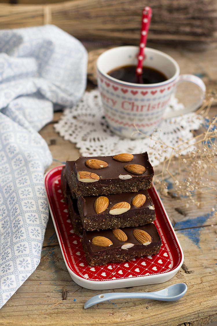 Turrón saludable de frutos secos y chocolate la mejor opción navideña Turrón saludable de frutos secos y chocolate la mejor opción navideña