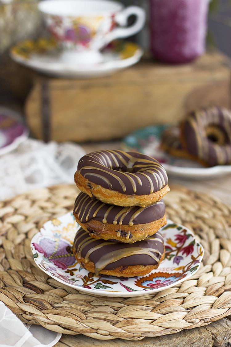 Donuts con Chocolate Saludables sin gluten, sin azúcar, sin harina Donuts con Chocolate Saludables sin gluten, sin azúcar, sin harina