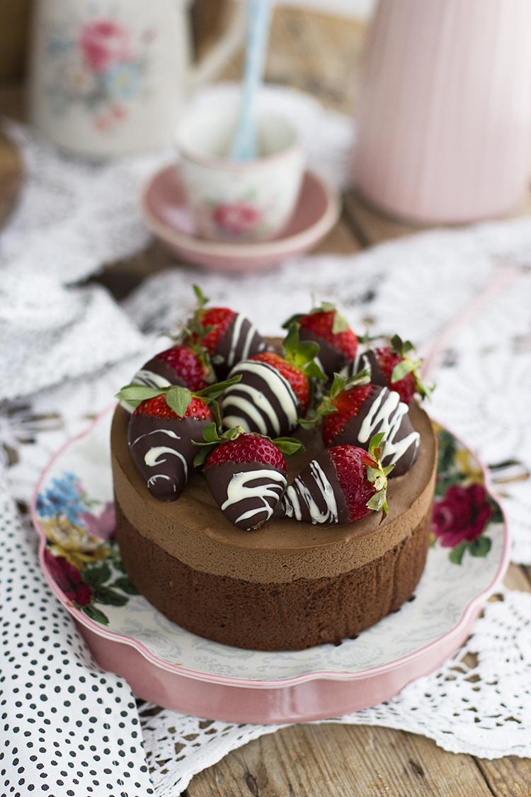 Tarta de Chocolate con 2 ingredientes saludable y sencilla Tarta de Chocolate con 2 ingredientes saludable y sencilla