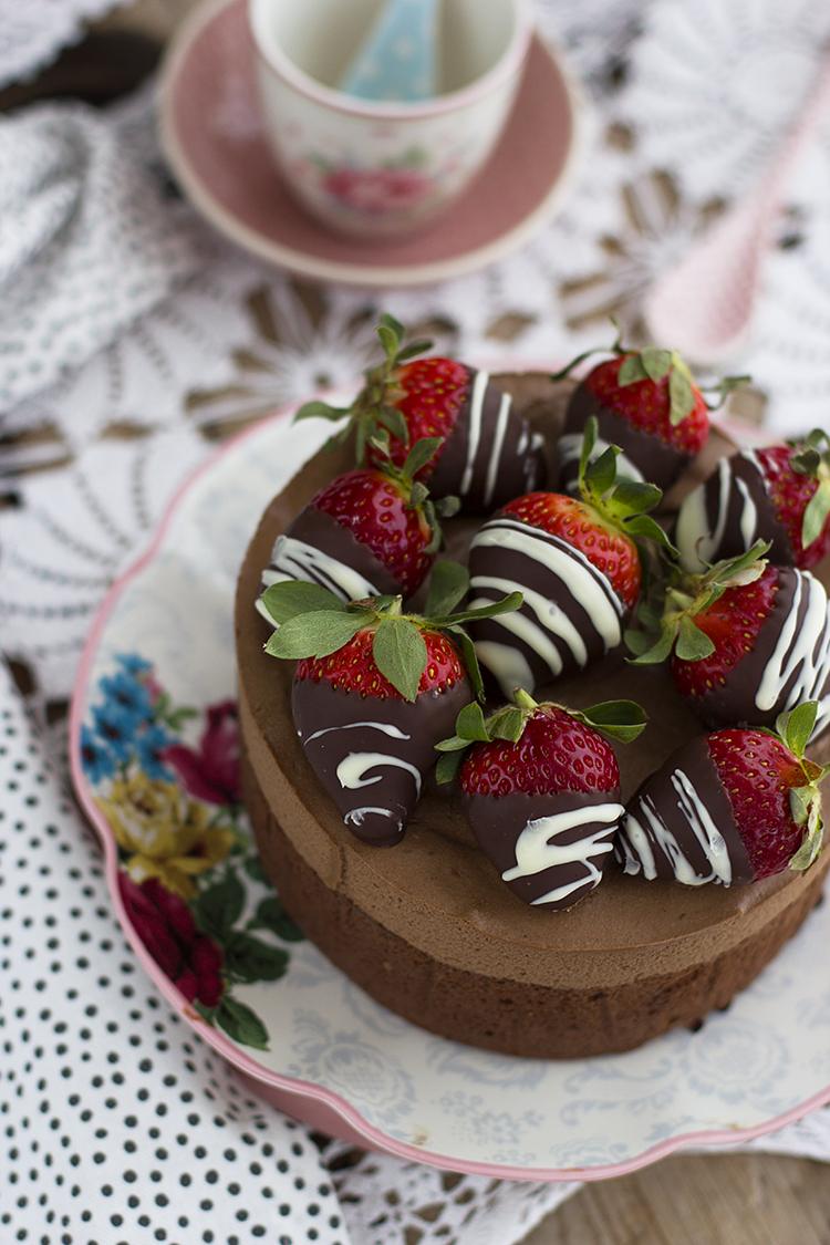 Tarta de Chocolate con 2 ingredientes saludable y sencilla Tarta de Chocolate con 2 ingredientes saludable y sencilla