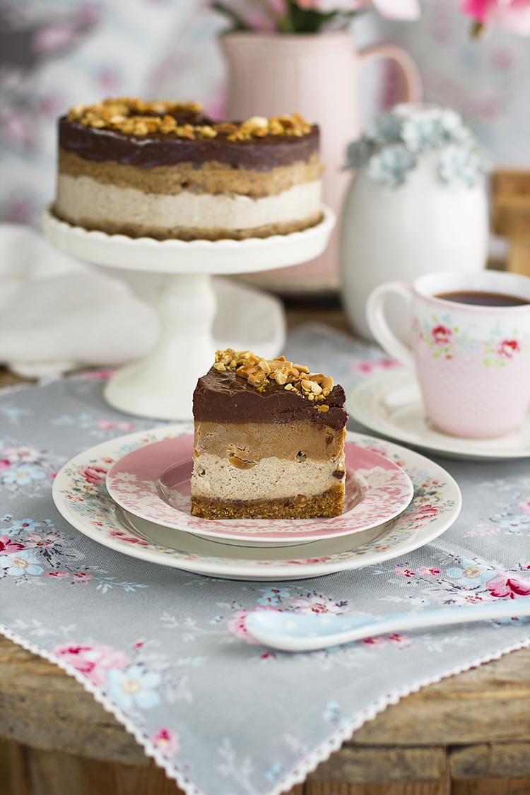 Tarta Snickers Saludable en tan solo 10 minutos ¡Increíble! Tarta Snickers Saludable en tan solo 10 minutos ¡Increíble!