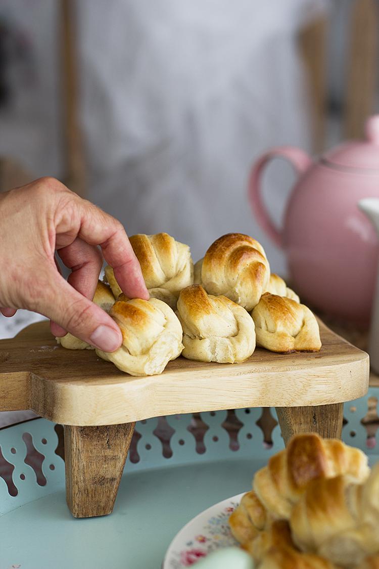Medias Lunas enrolladas fáciles, receta increíble para hacer en casa