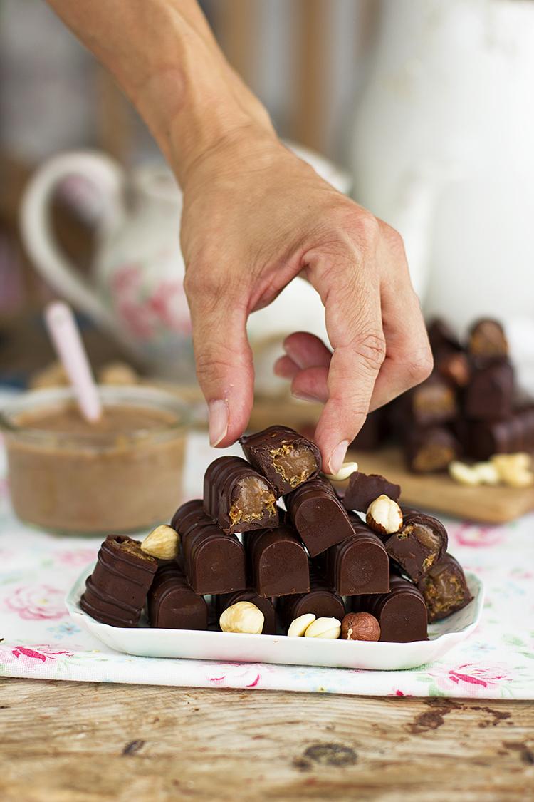 Chocolatinas Kinder Bueno fáciles de hacer y hechas en casa. Chocolatinas Kinder Bueno fáciles de hacer y hechas en casa.