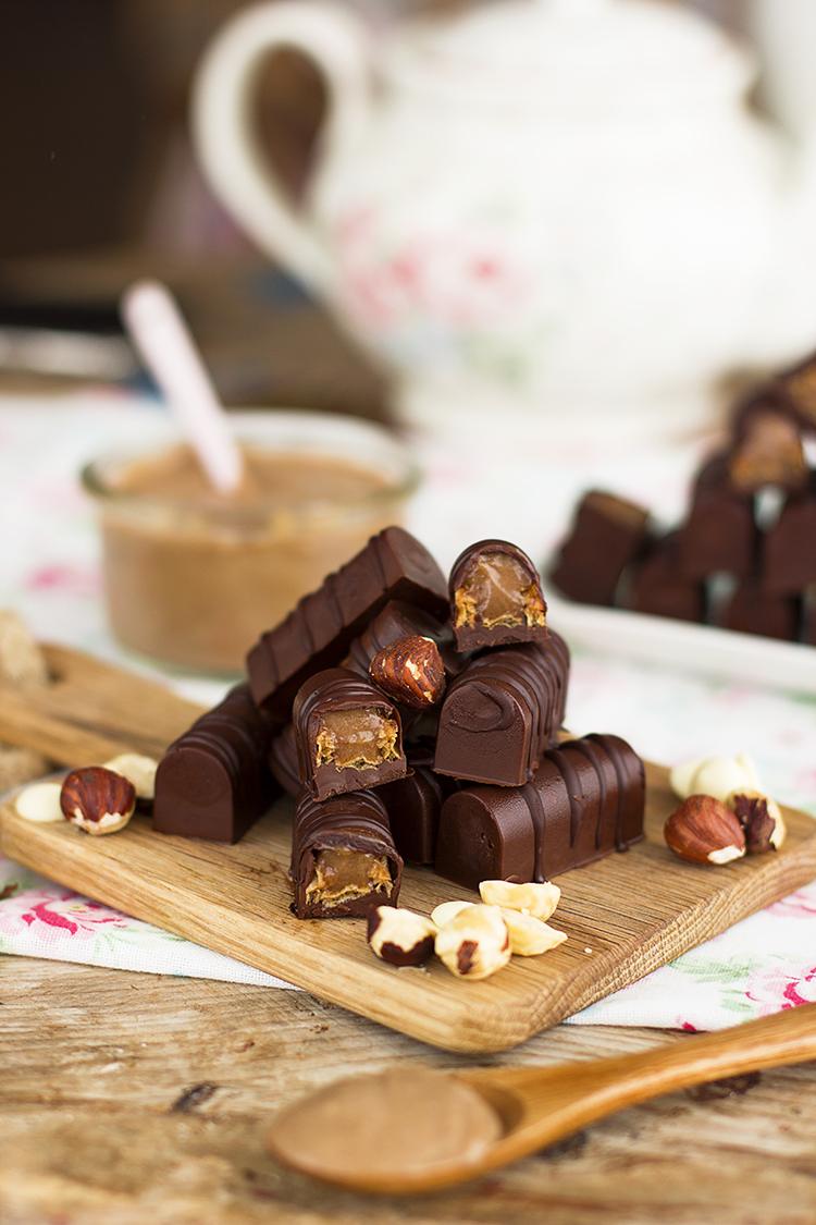 Chocolatinas Kinder Bueno fáciles de hacer y hechas en casa. Chocolatinas Kinder Bueno fáciles de hacer y hechas en casa.