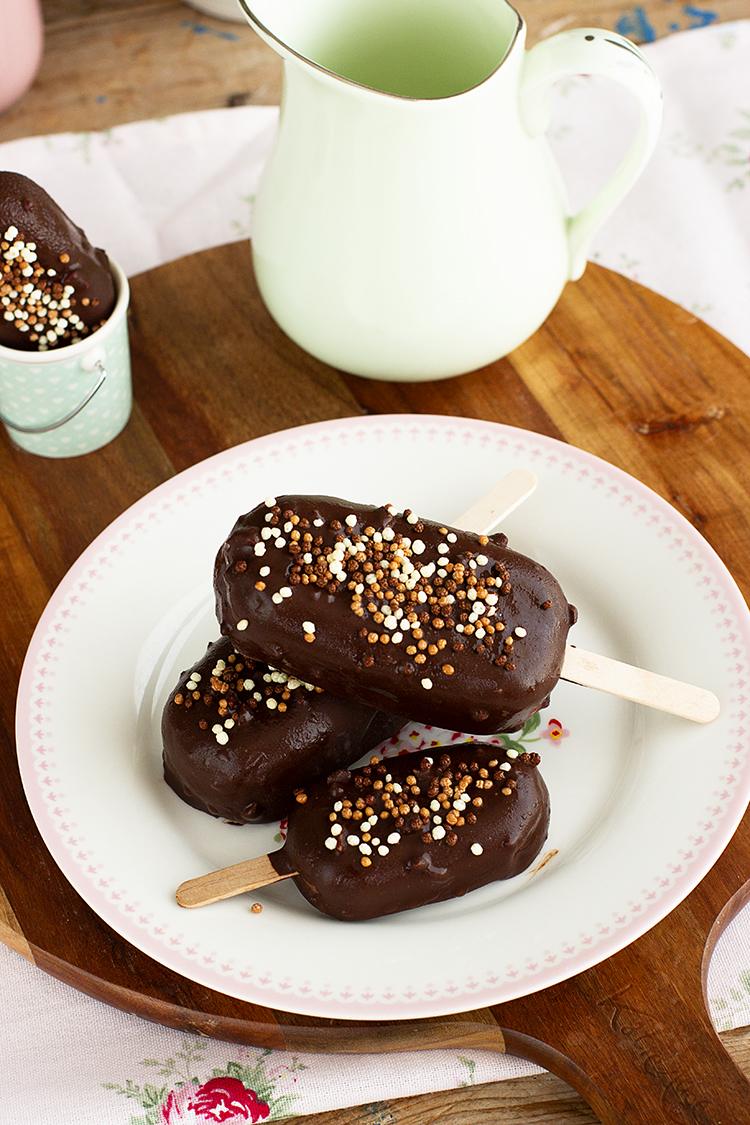 Magnum Doble Chocolate super fácil con 2 ingredientes y saludable Magnum Doble Chocolate super fácil con 2 ingredientes y saludable