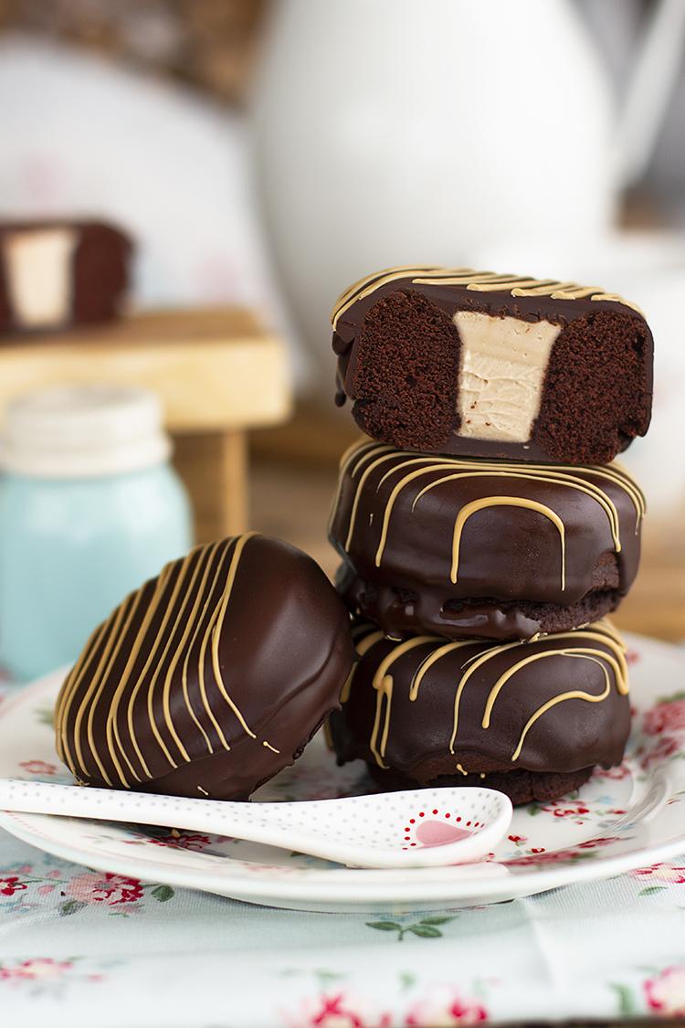Donuts Bomba Kinder Bueno, la tentación hecha dulce! de locura! Donuts Bomba Kinder Bueno, la tentación hecha dulce! de locura!