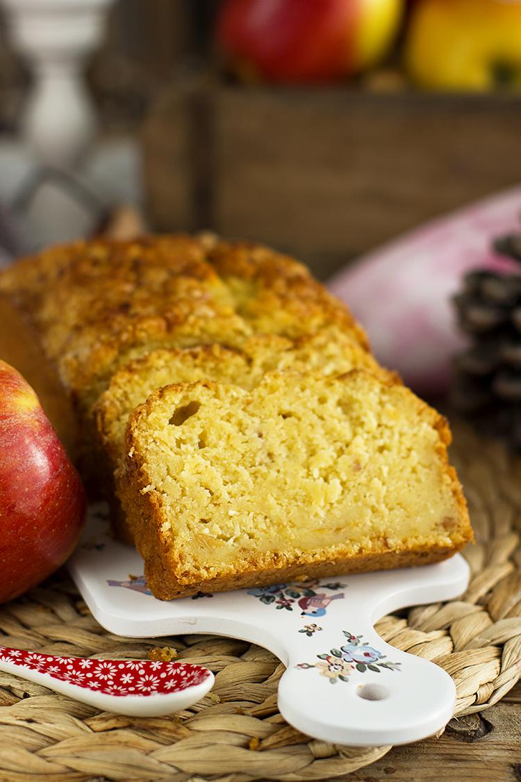 Bizcocho de la abuela con manzana y naranja sin azúcar y saludable Bizcocho de la abuela con manzana y naranja sin azúcar y saludable