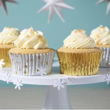 Cápsulas de Cupcakes Oro, Blanco y Copos de Nieve de Navidad (60) PME